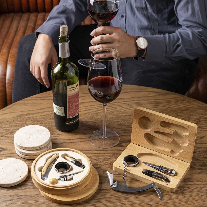 Kit vino caja bambú redonda set x4