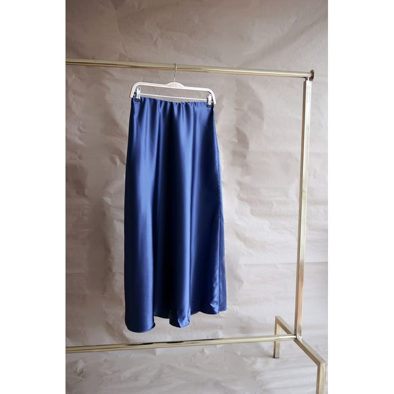 falda seda azul