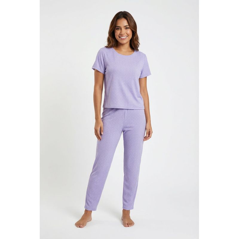 Conjunto pijama elaborada en poliester de cuello redondo