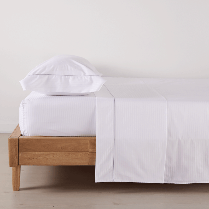Juego de Sábanas Hotel Experience 300 Hilos 100% Algodón Sateen Stripe Blanco