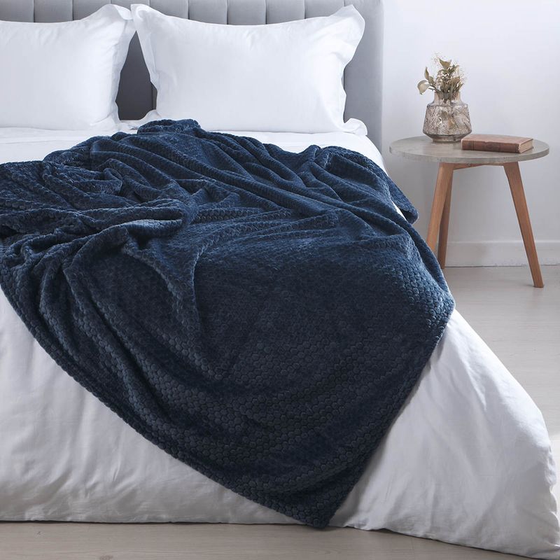 Cobija Flannel Fleece 280 gr Bee Azul